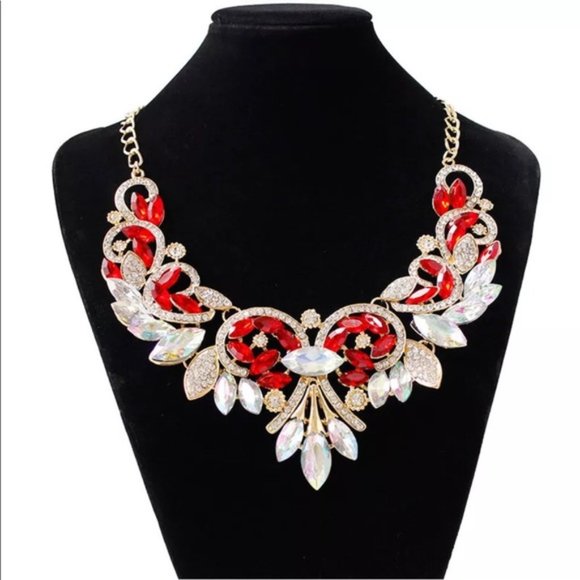 Jewelry - NWT Brand New Very Beautiful Big Chunky Charm Necklace